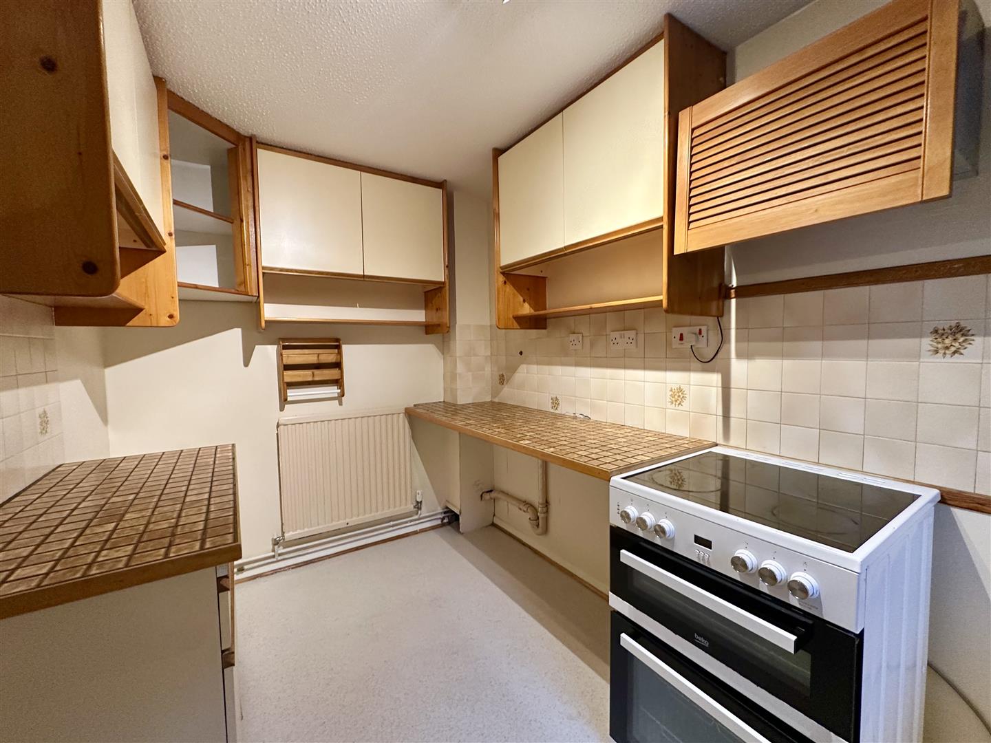 3 bed property in Sunningdale Close, Bexhill-On-Sea
